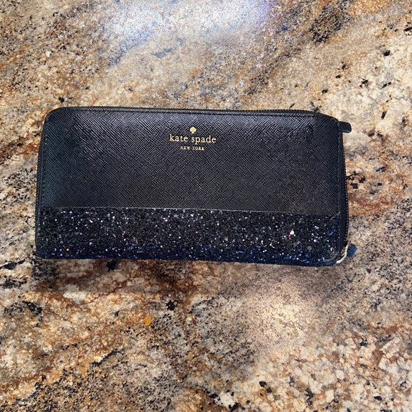 kate spade Handbags - Kate Spade Greta Court Continental Black Wallet